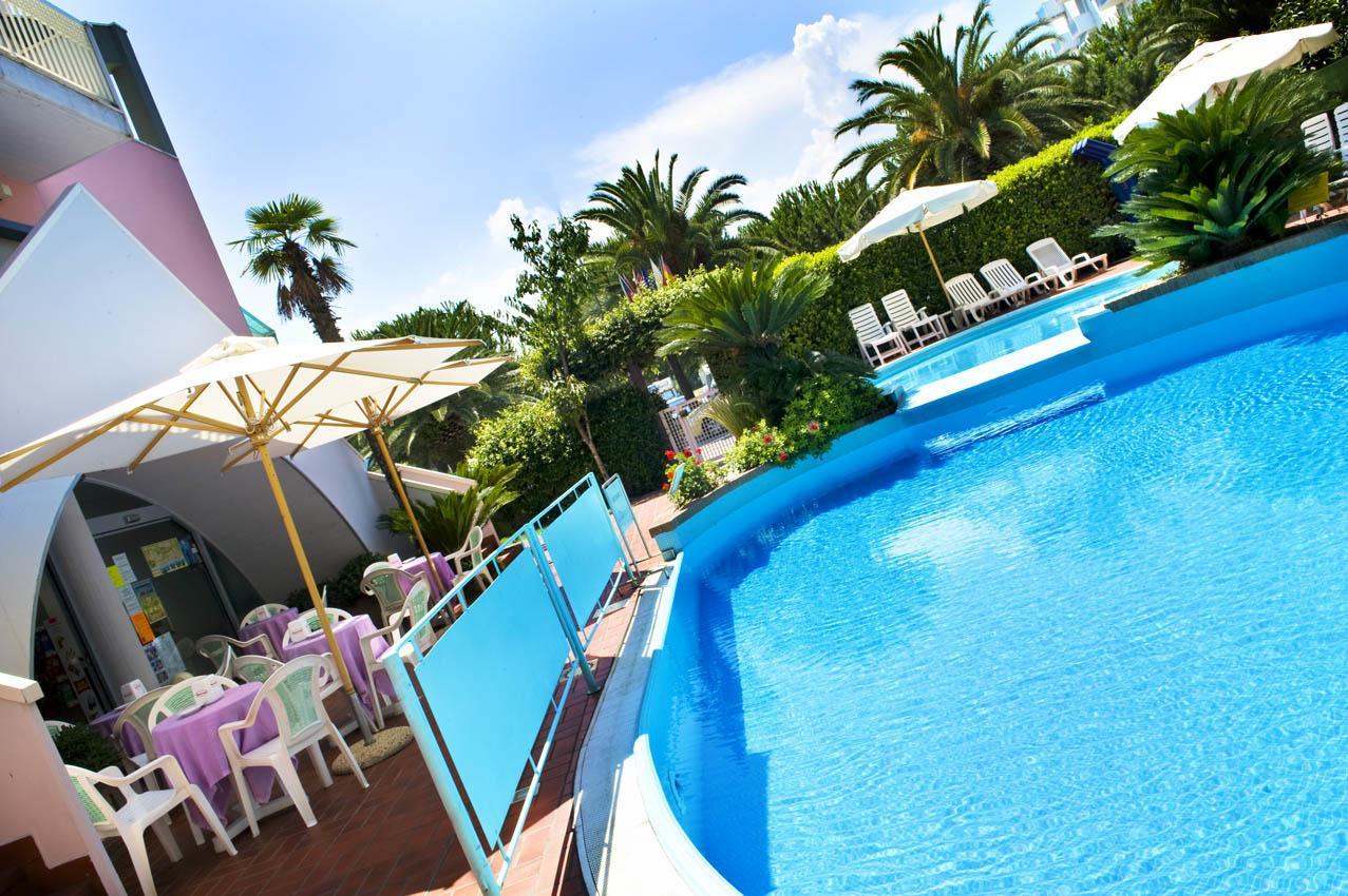 Residence Mediterraneo San Benedetto del Tronto Eksteriør billede